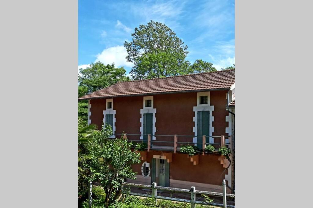 Maison Au Bord De La Riviere Dronne En Perigord Vert Holiday home